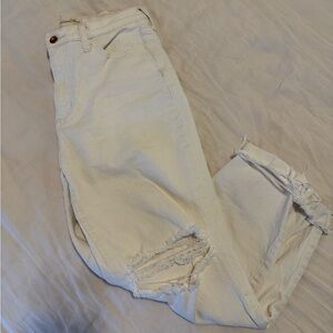 Universal Thread Cream Distressed Cropped Jeans